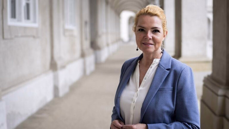 De største kriminelle sager mod danske toppolitikere – og hvad de siger om magtens pris