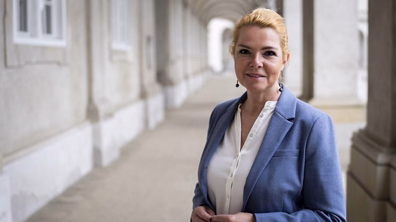 De største kriminelle sager mod danske toppolitikere – og hvad de siger om magtens pris — korrupte politikere