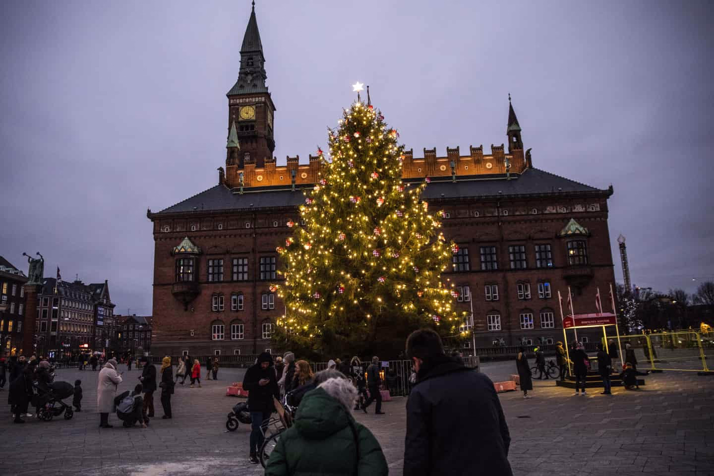 Når koranen overdøver juletræet — islam jul Danmark konflikt