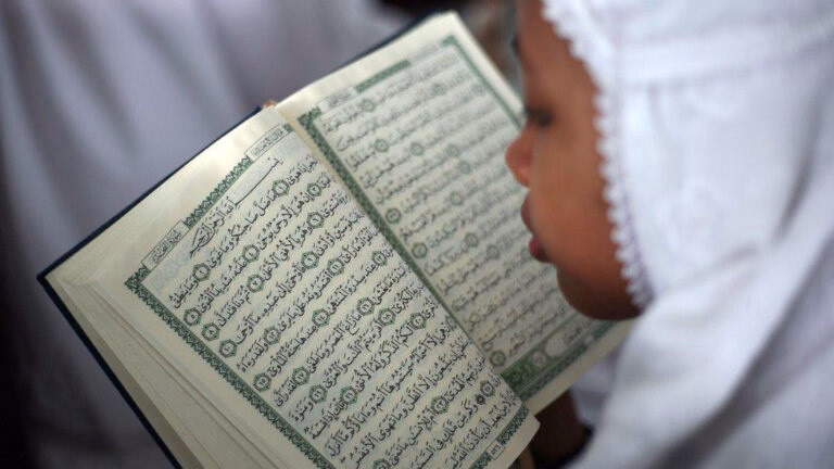 Sharia og demokrati: kan de to systemer sameksistere – eller er konflikten uundgåelig?