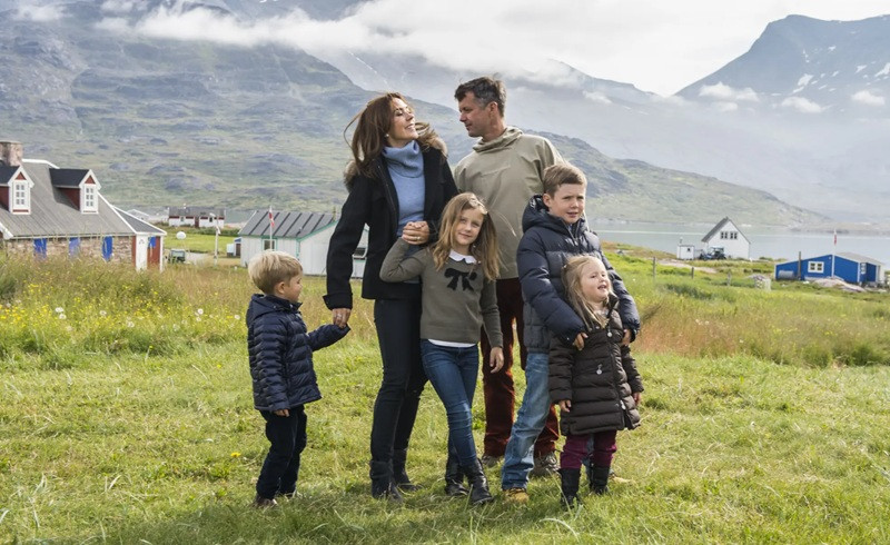 Frederik og Mary i Grønland: kongelig charme møder geopolitisk krise
