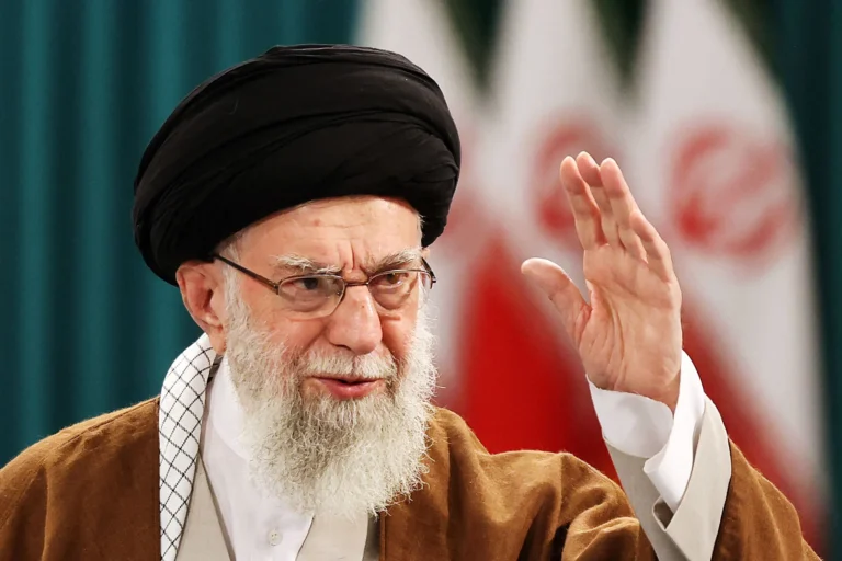 Trump truer Iran – og Danmark risikerer at blive trukket med