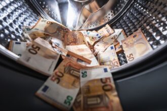 Danske banker er nær ved at gentage historiens største hvidvaskskandaler. Sådan strømmer sorte penge stadig...