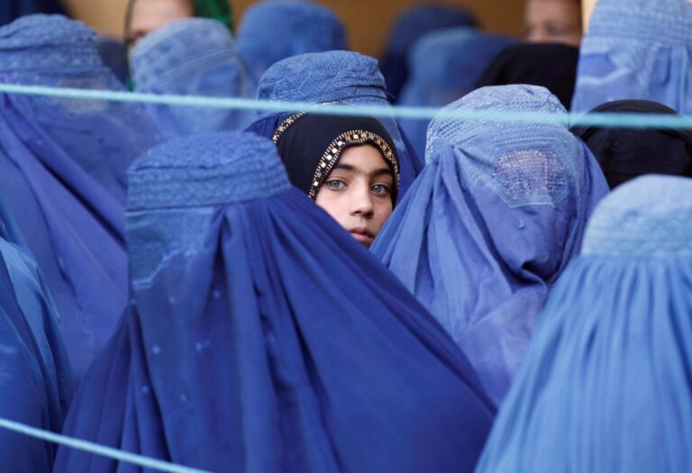 Taliban bruger loven som våben: systematisk juridisk undertrykkelse af afghanske kvinder