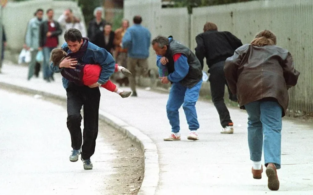 Sarajevo safari: turisterne der betalte for at skyde på civile under belejringen