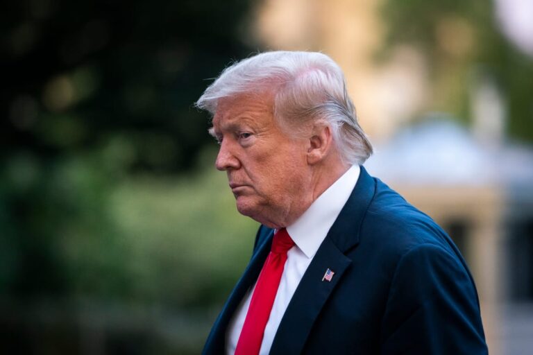 Trump mister grebet – men Demokraterne er ikke klar til at gribe det