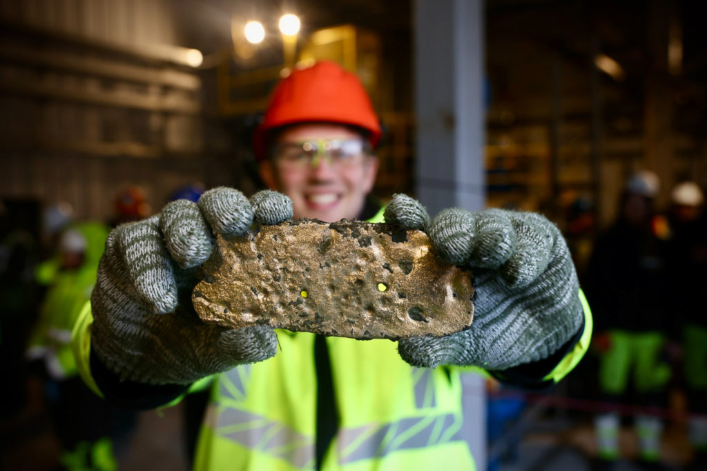 First gold was poured at the Nalunaq mine in November 2024 Credit Amaroq Minerals Grønland er ikke til salg. Men det er heller ikke frit.