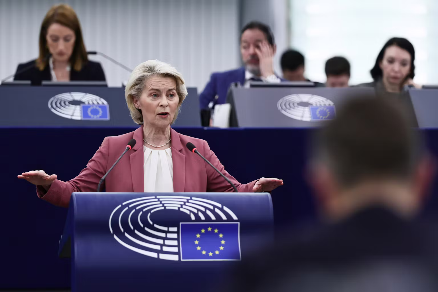 Europa tier mens Trump tager Grønland, bomber Iran og nægter at forsvare friheden. Her er analysen af den e...