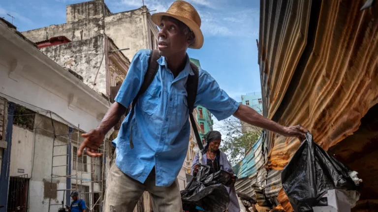 Cuba æder sig selv indefra – og ingen griber ind