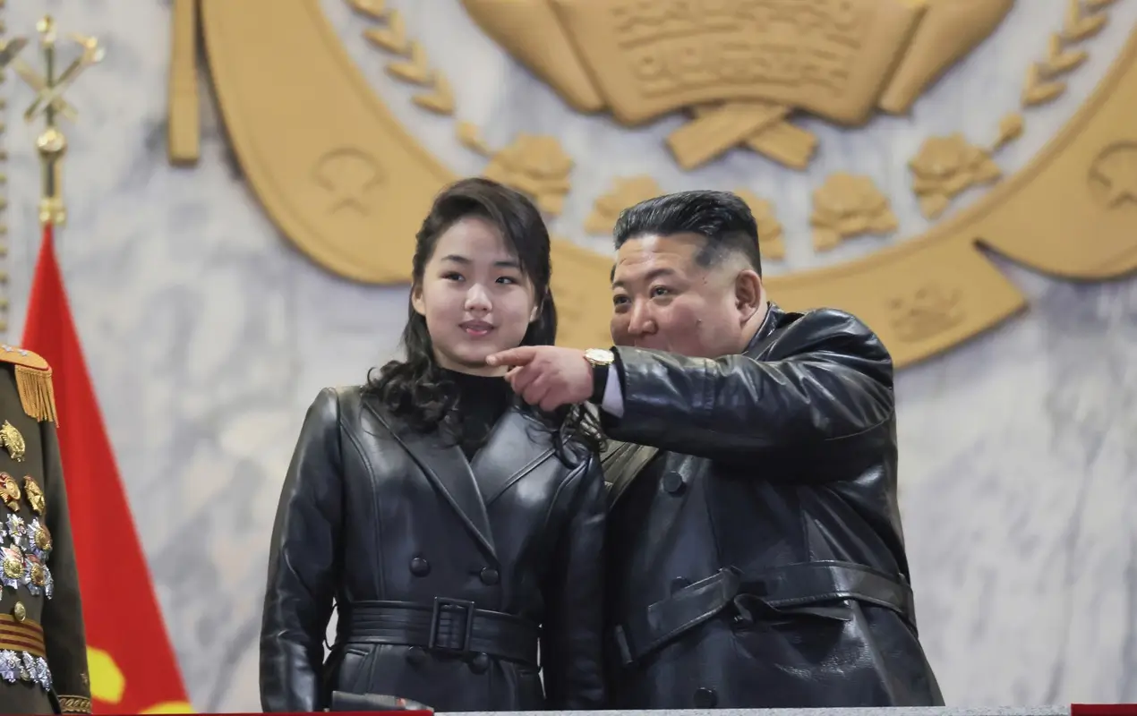 Kim's datter på tronen – en 13-årig arving? — Kim Jong-un datter arving