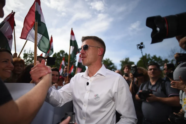 Ungarn efter Orbán: Magyar arver 17 milliarder i frosne EU-penge og et ødelagt demokrati