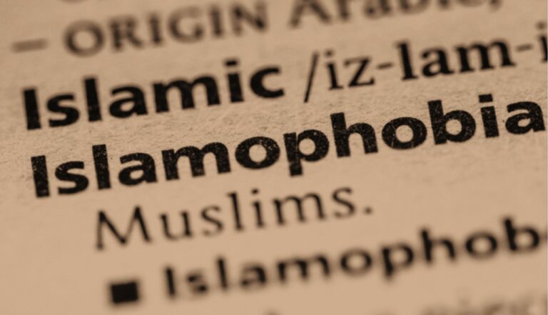 Muslimernes Fællesråds årsrapport er ikke forskning – det er et politisk kampskrift 18 Muslimernes Fællesråds årsrapport er ikke forskning – det er et politisk kampskrift