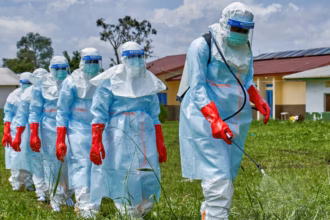 Ebola er tilbage i et nyt udbrud og denne gang er vi uforberedte. Her er hvad det tredje store udbrud i årt...