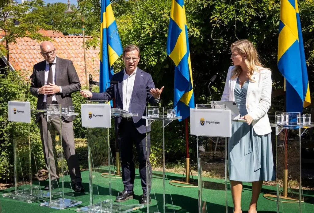 Svenske regering annoncerede sin beslutning om at overtage en majoritetsandel i Videberg Kraft på en pressekonference Svenske regering annoncerede sin beslutning om at overtage en majoritetsandel i Videberg Kraft på en pressekonference