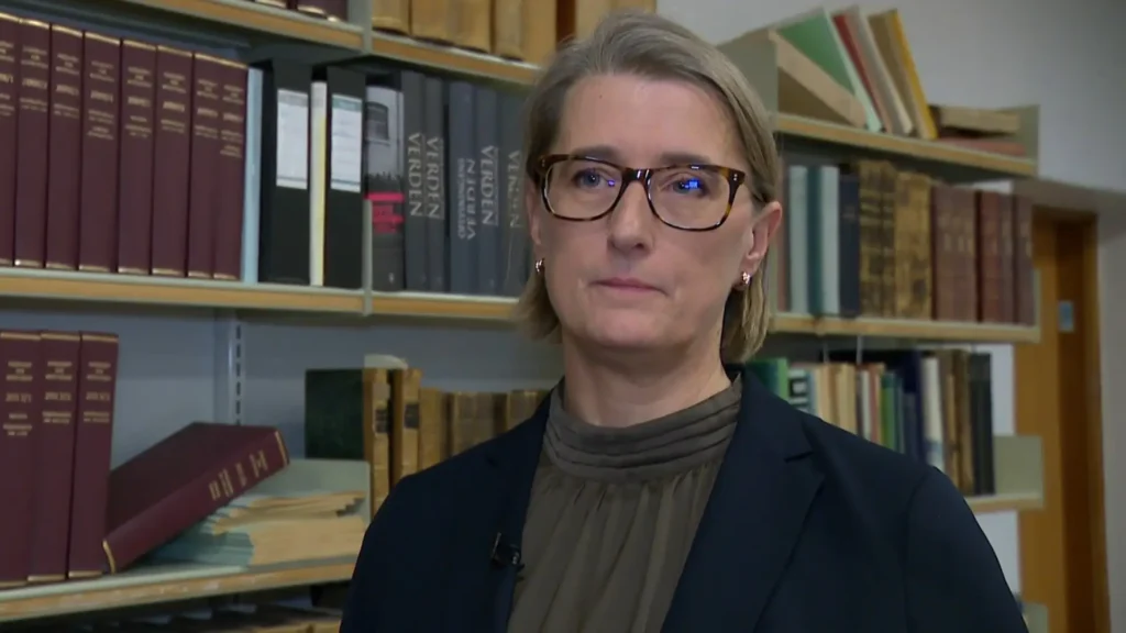 Eva Naur lektor i socialret ved Aarhus Universitet Eva Naur lektor i socialret ved Aarhus Universitet