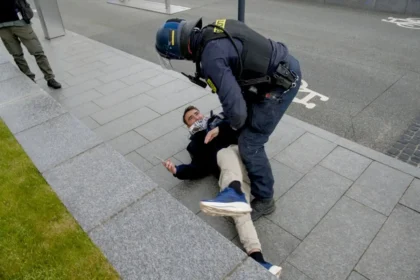 DUP så videoen og frikender alligevel — hvad sker der i sagerne ingen filmede?