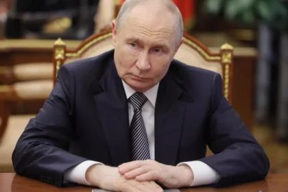 Putin nægter at forhandle, selvom Rusland er presset
