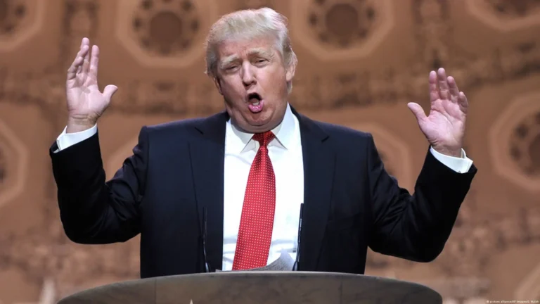 Er der nogen hjemme? Trumps verdensbillede, løgnene og de krige, han lovede aldrig at starte
