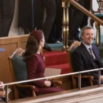 Stol på os, siger regeringen 9 Stol på os, siger regeringen